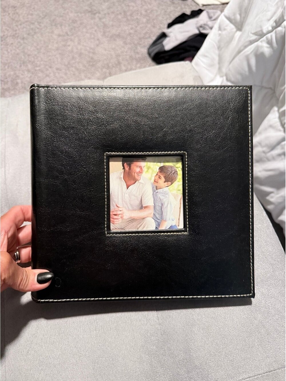 Bath & body Works candle and photo album - Picture 5 of 9